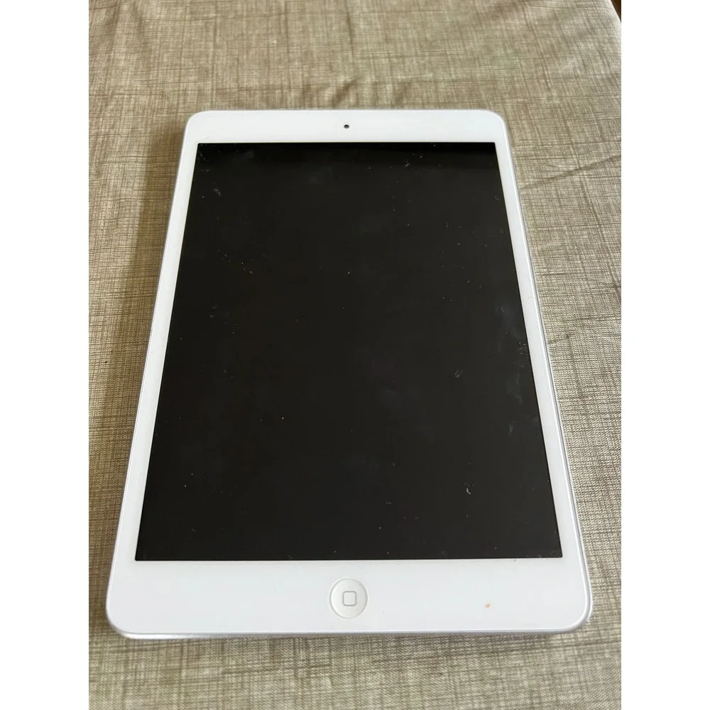 Apple iPad Mini 1st Gen A1432 Silver White WiFi 7.9 inch Tablet